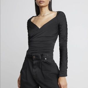 WWW COLLECTION WILLA ROUCHED CRISSCROSS TOP